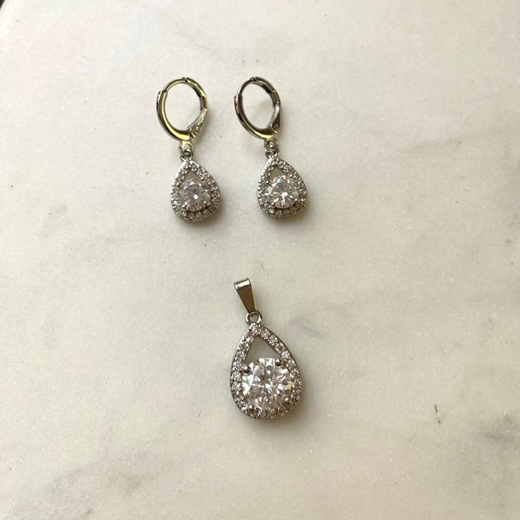 Swarovski Jewelry - Silver Halo setting Cubic Zirconia/Swarovski crystal earrings matching pendant